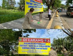 Gunakan Hiasan Rantau Baru Hingga Rusak Untuk Pecahkan Es Batu, Pemkab Larang PKL Berjualan