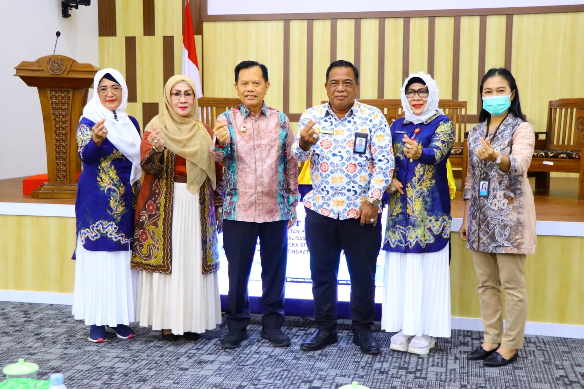 Foto Bupati Tapin HM Arifin membuka rapat koordinasi Tim Percepatan Penurunan Stunting