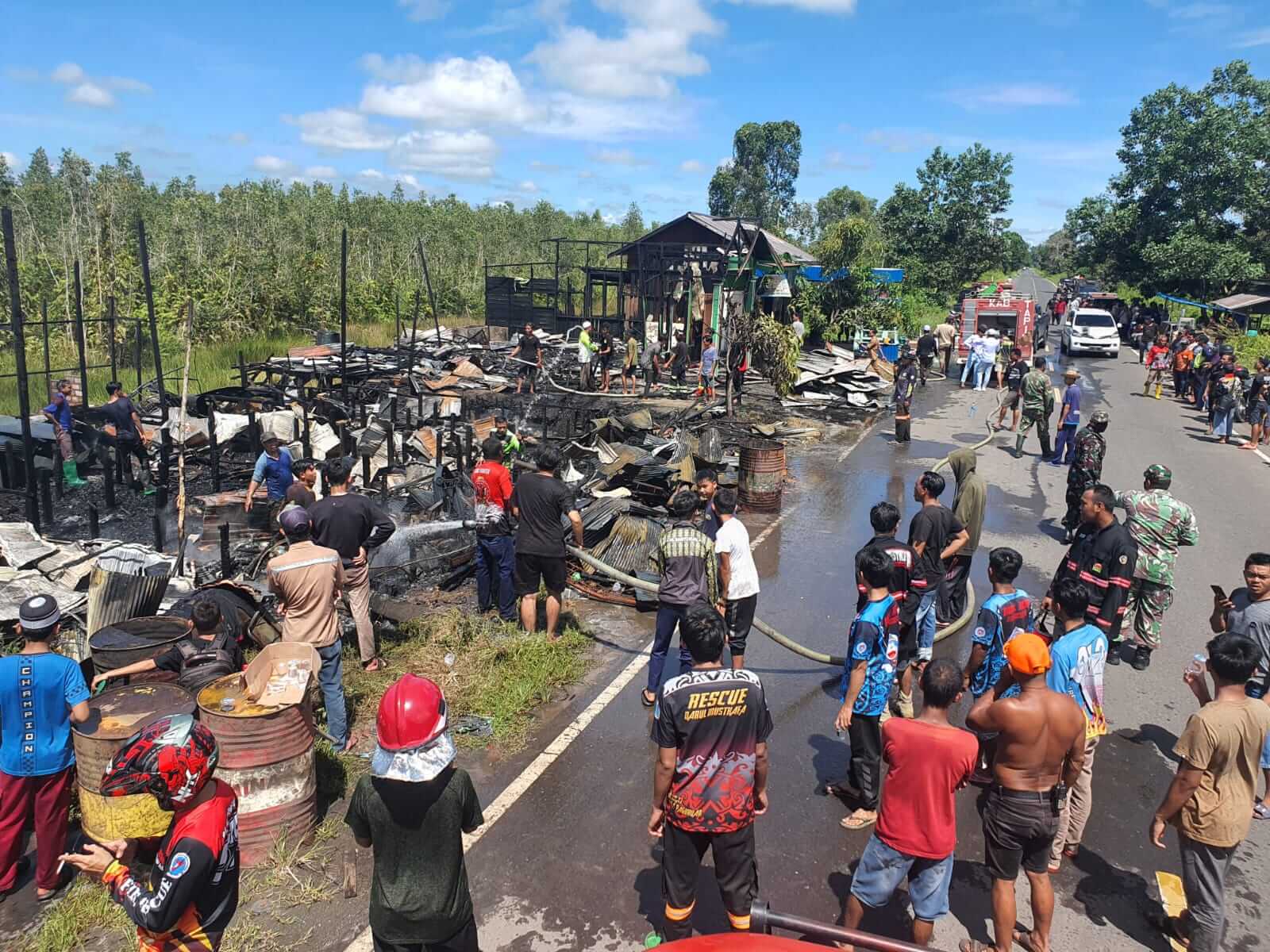 Jago Merah Ngamuk Di Sei Puting, Hanguskan Dua Unit Rumah dan Tujuh Unit Sepeda Motor