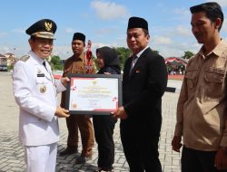 Sukses Bina Karang Taruna, PT BRE Terima Penghargaan dari Bupati Tapin