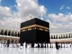 Ratusan Jemaah Umrah Asal Kalsel Telantar di Jakarta