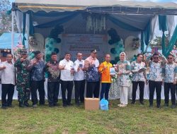 PT BRE Salurkan Bantuan Buku Literasi untuk SMAN 1 Piani