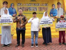 PT BRE Kucurkan Rp250 Juta untuk Beasiswa Santri dan Pelajar Tapin