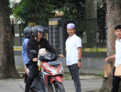 Sat Intelkam Polres Tapin dan OKP Kompak Bagi 150 Takjil di Depan Mako