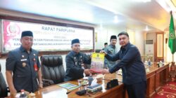 Lima Fraksi Setujui Raperda Pertanggungjawaban APBD 2025, DPRD Tapin Lanjut ke Tahap Pembahasan